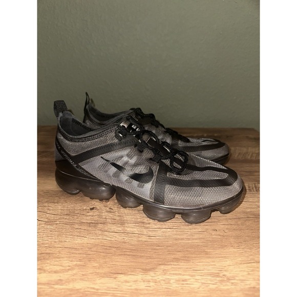 Nike Air Vapormax 2019 Ghost Black Sneakers AJ2616-001 Size 8 Women's - Picture 1 of 9